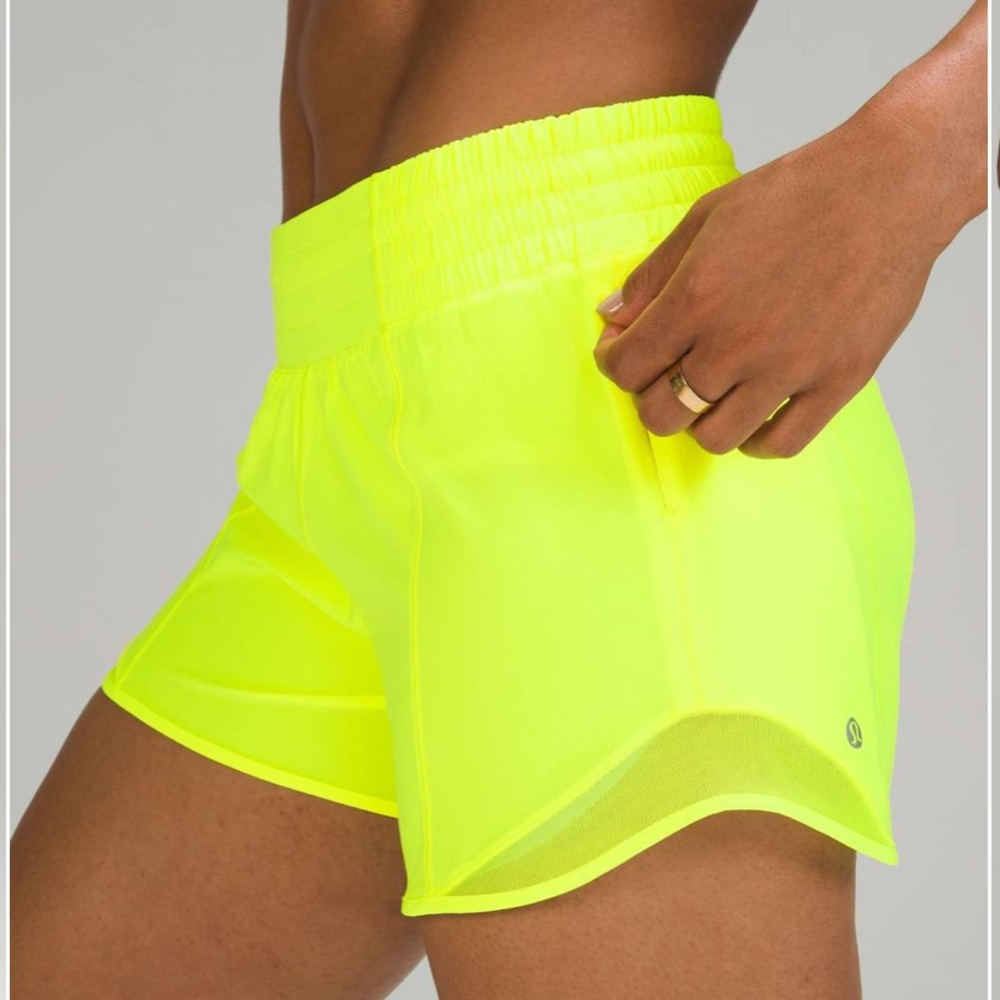 lululemon Hotty Hot High-Rise Short 4”